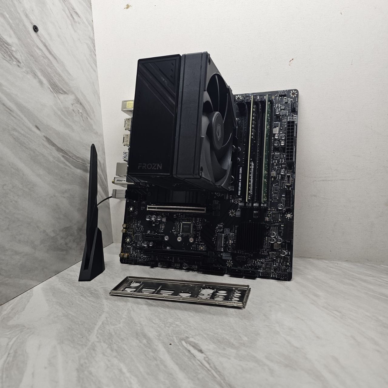 MSI PRO B760M-A WIFI — ideal holat, 1TB SSD