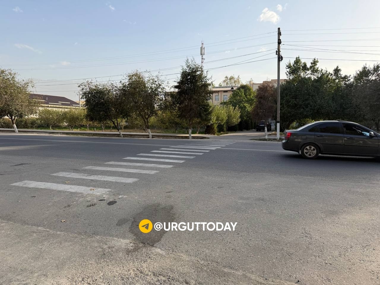 Dehqonobod hududida Pravda bozoriga yetmasdan maktab