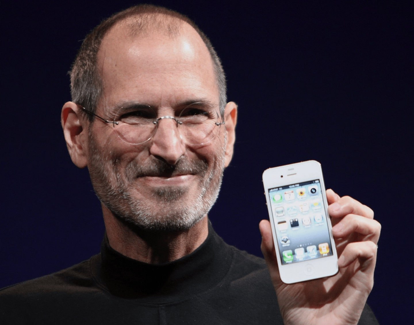 15 лет назад стартовали продажи iPhone 4S — последней