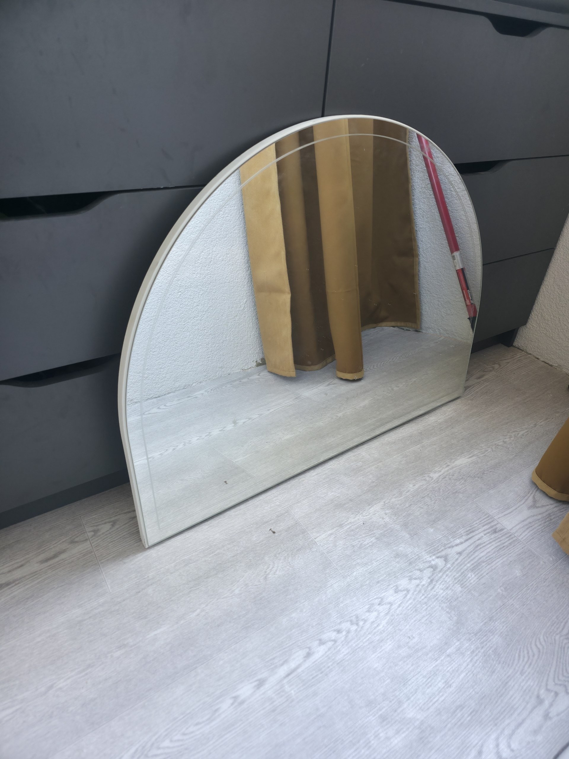 Zerkalo 80x60 sm — mustahkam