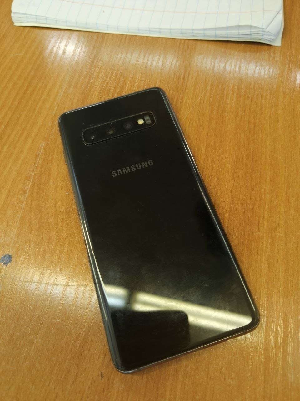 Samsung galaxy s10 на 128/8
