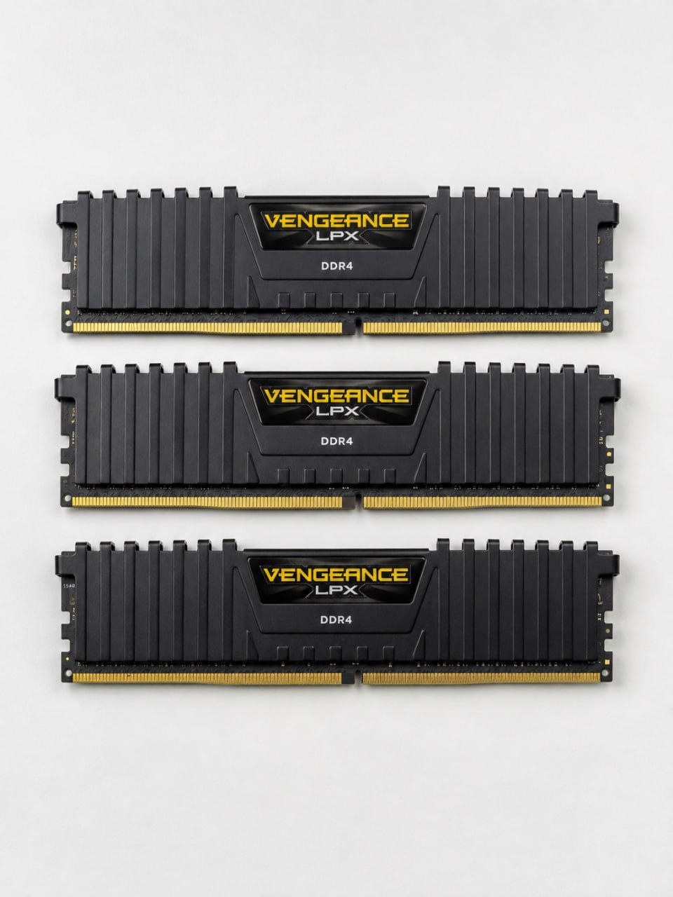 Corsair Vengeance LPX 8GB — radiatorli operativ xotira