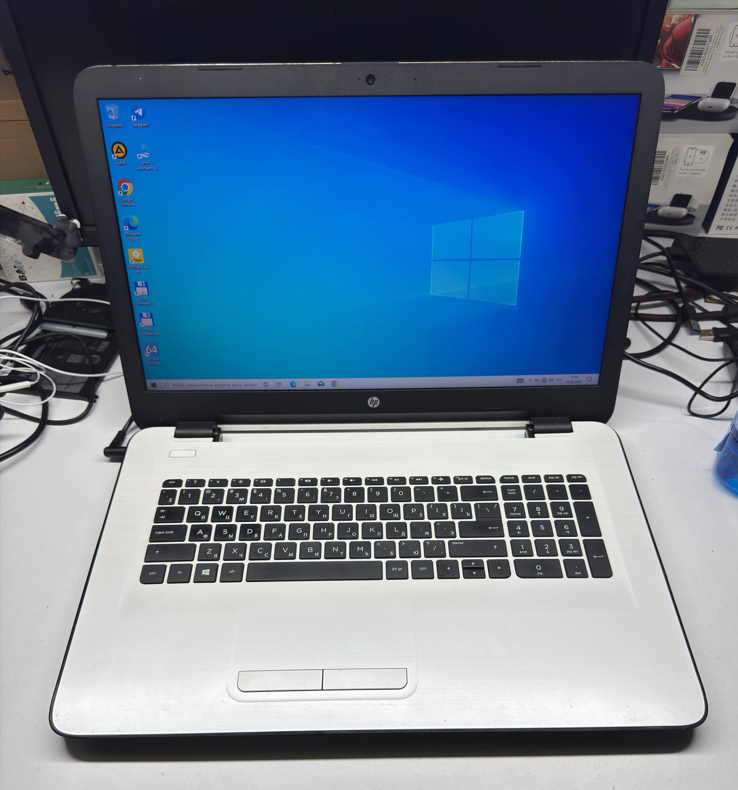 HP 17.3" noutbuk, 8GB RAM, SSD 256GB