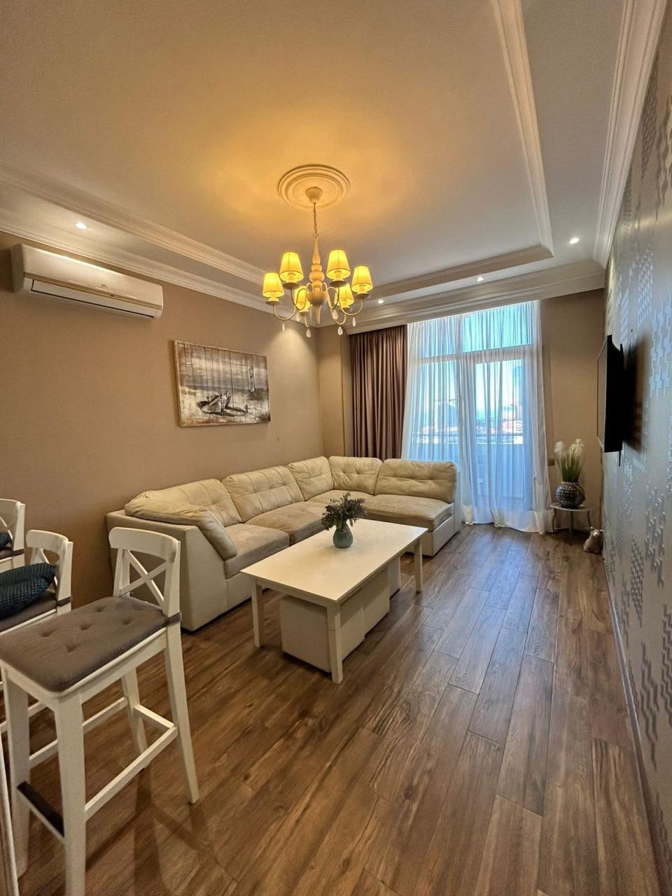 3 xonali keng kvartira — 87 m2, 15/17 qavat